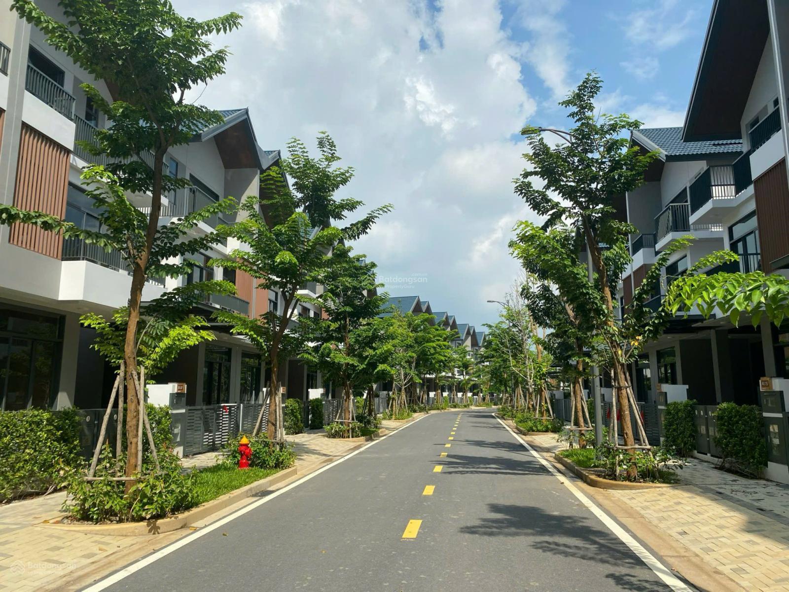 Cần bán gấp căn biệt thự song lập ID Junction giá đầu tư chỉ 6tỷ9, khu trung tâm gần hồ cầu vòng