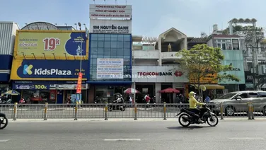 Cần bán gấp nhà MT kinh doanh Nguyễn Oanh GV DT 4.7x17m trệt 2 lầu giá chỉ 11.4 tỷ, LH 0937 405 ***
