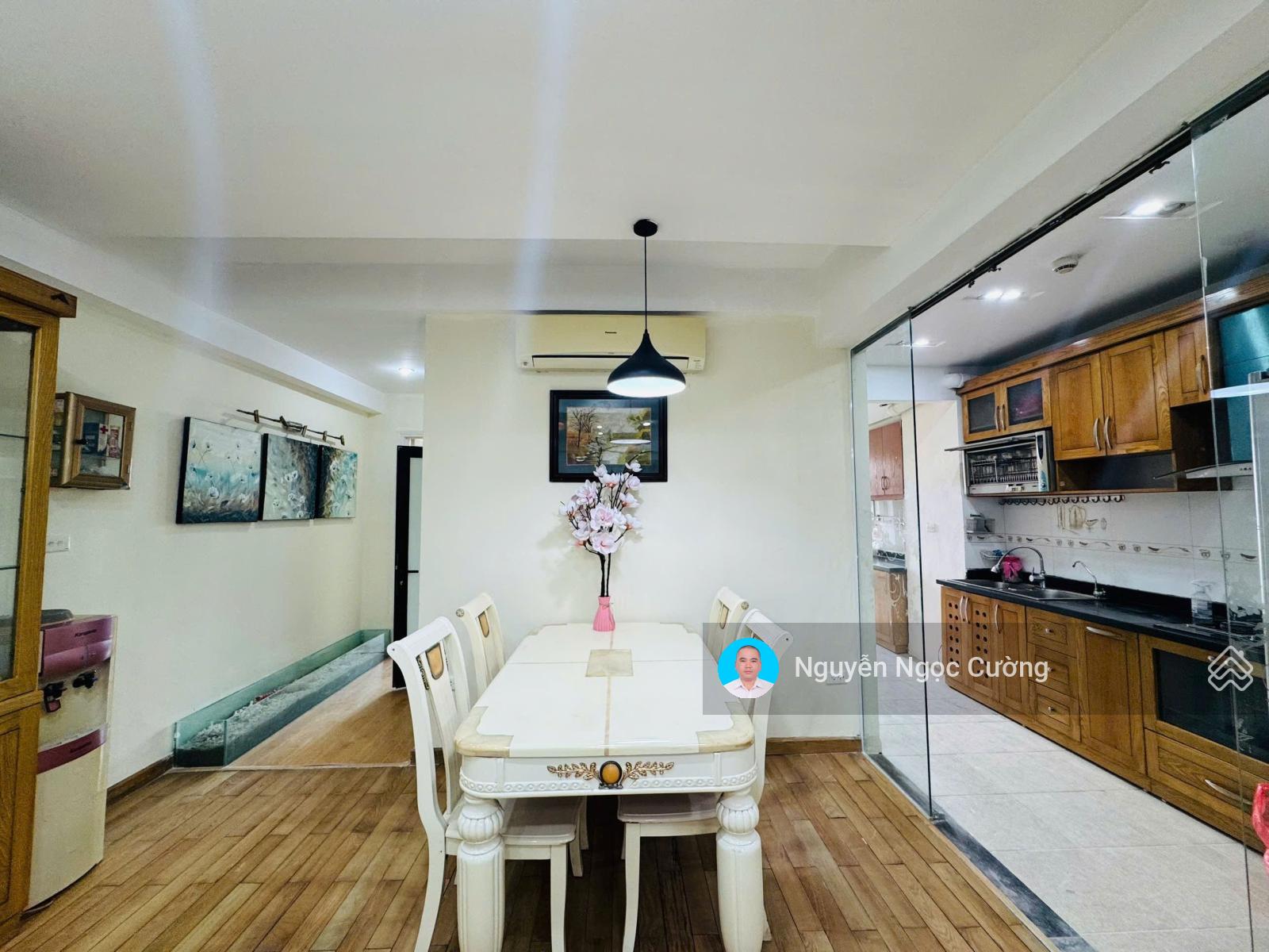 Bán gấp CC 2PN 2WC tại chung cư Viện 103, 82m2, 5.2tỷ, nhà full nội thất, LH e Hương 0973 705 ***