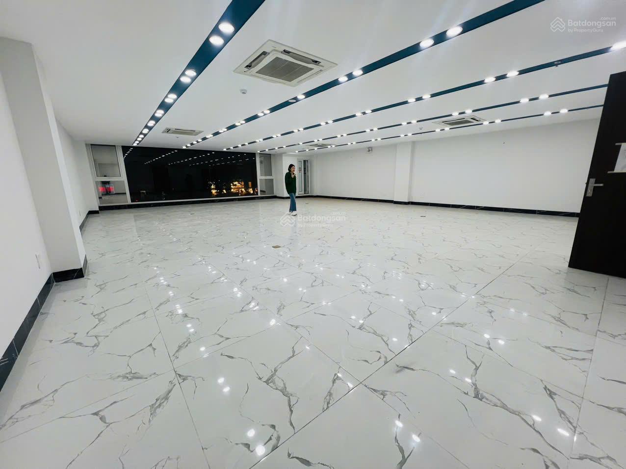 Bán nhà mặt phố Nguyễn Hoàng, 80m2 8 tầng thông sàn. Đỉnh của đỉnh Bán nhà mặt phố Nguyễn Hoàng, 80m2 8 tầng thông sàn. Đỉnh của đỉnh