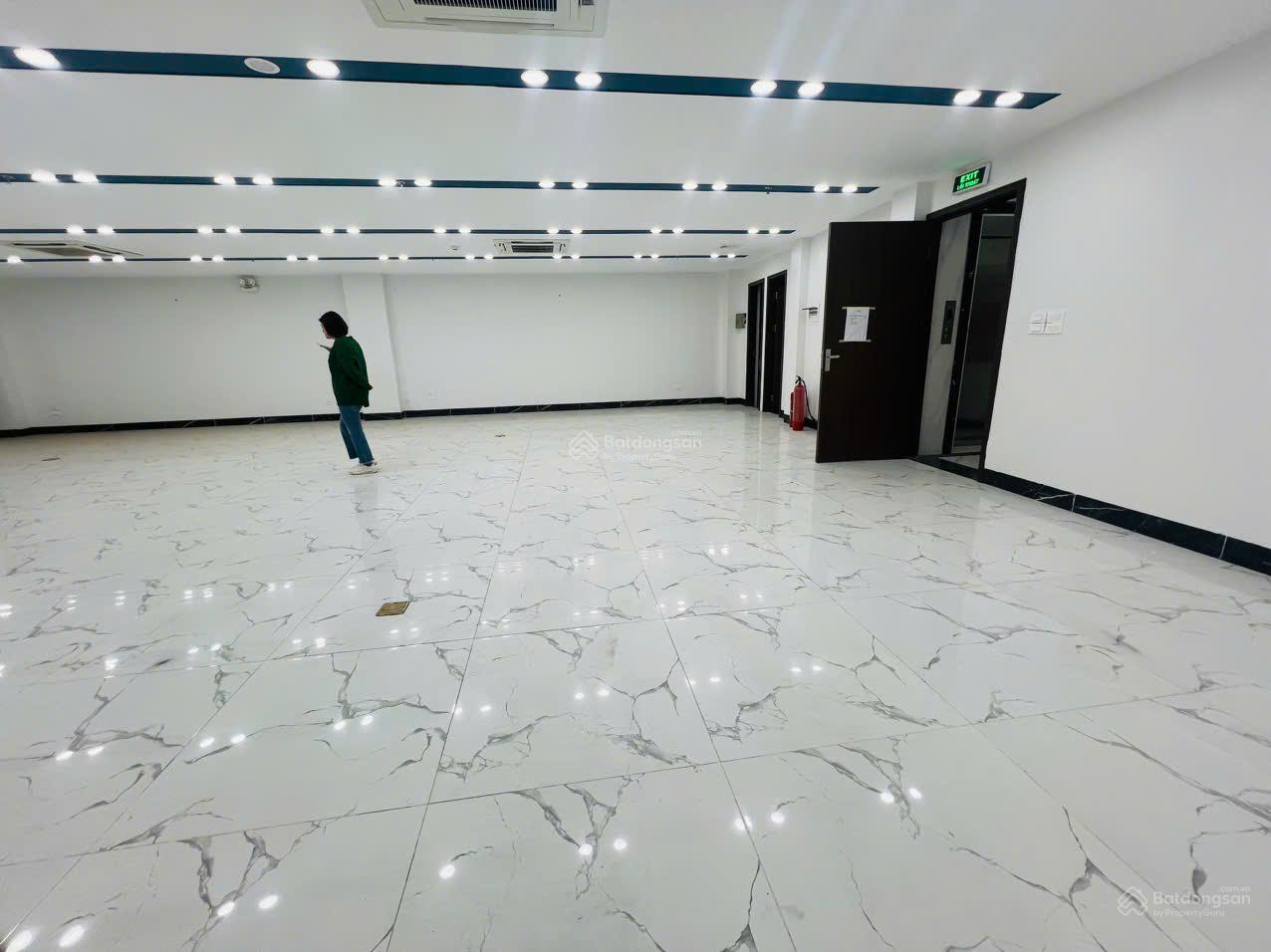 Bán nhà mặt phố Nguyễn Hoàng, 80m2 8 tầng thông sàn. Đỉnh của đỉnh Bán nhà mặt phố Nguyễn Hoàng, 80m2 8 tầng thông sàn. Đỉnh của đỉnh