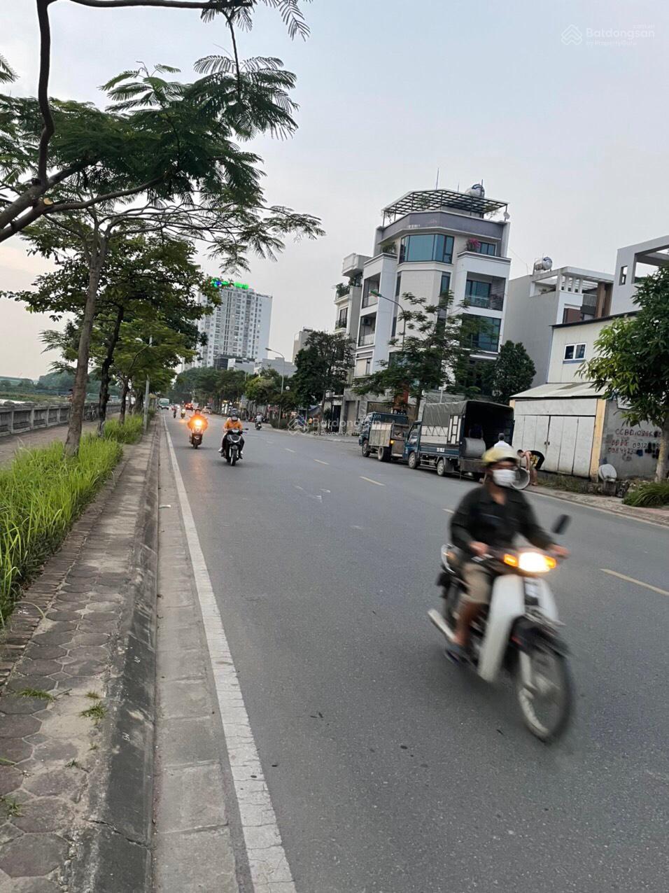 Bán 75m2 đất phân lô phường Phúc Lợi, đường 13,5m, vỉa hè đá bóng, kinh doanh đỉnh, giá 12,5 tỷ