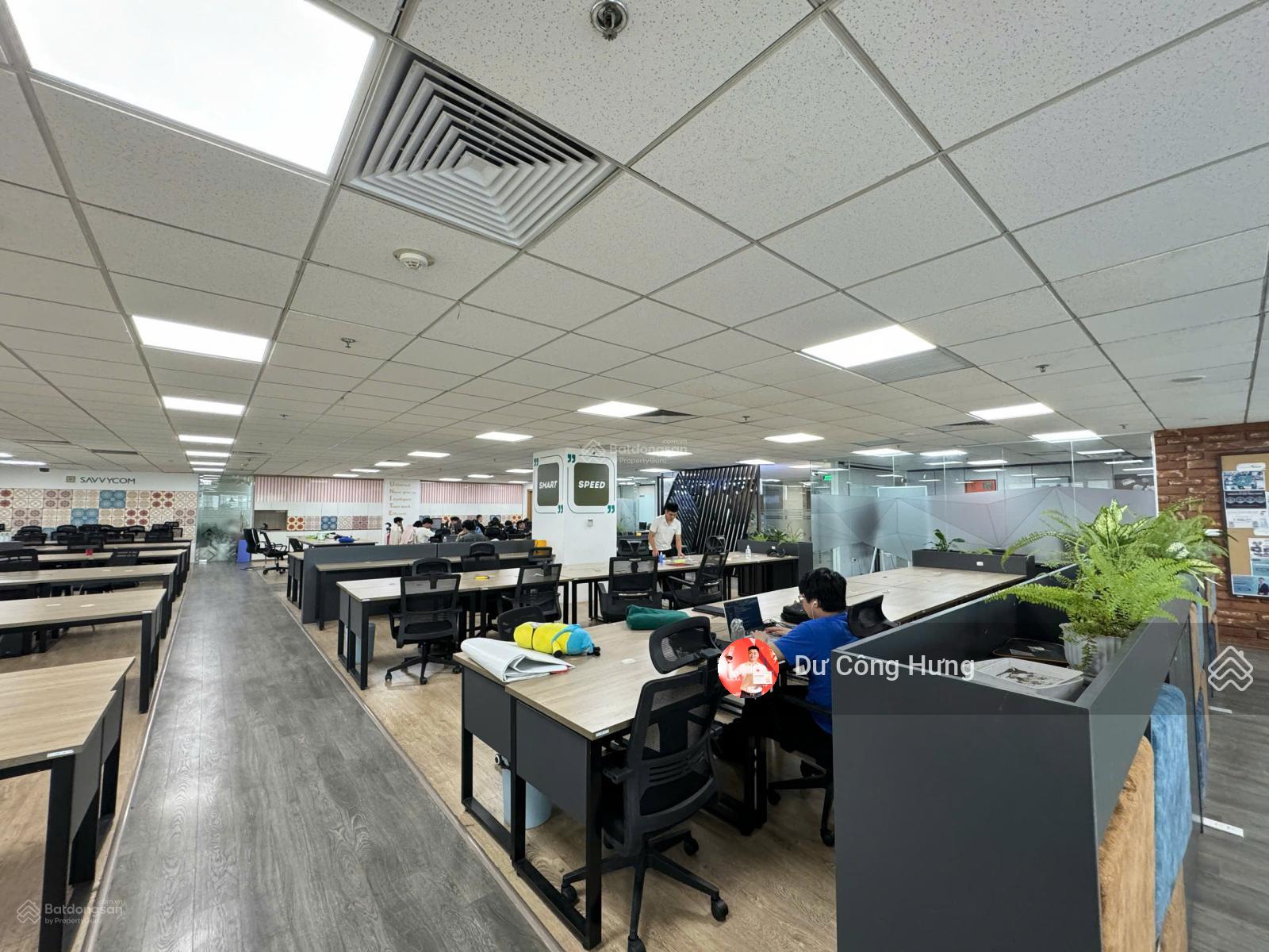 CĐT cho thuê văn phòng tại tòa Golden Palace Mễ Trì sẵn nội thất, diện tích: 60m~2000m2 giá 200k/m2