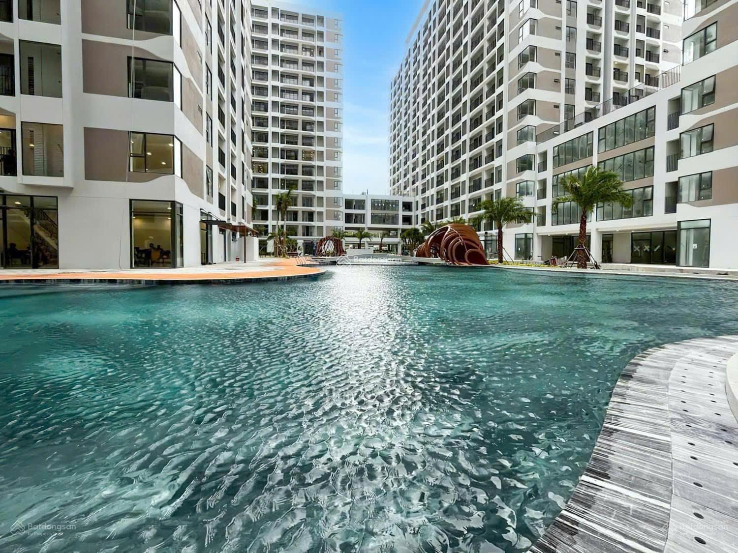 Bán CH MT 65.2m2 giá tốt 3.1tỷ sổ hồng, mới 100% view hồ bơi