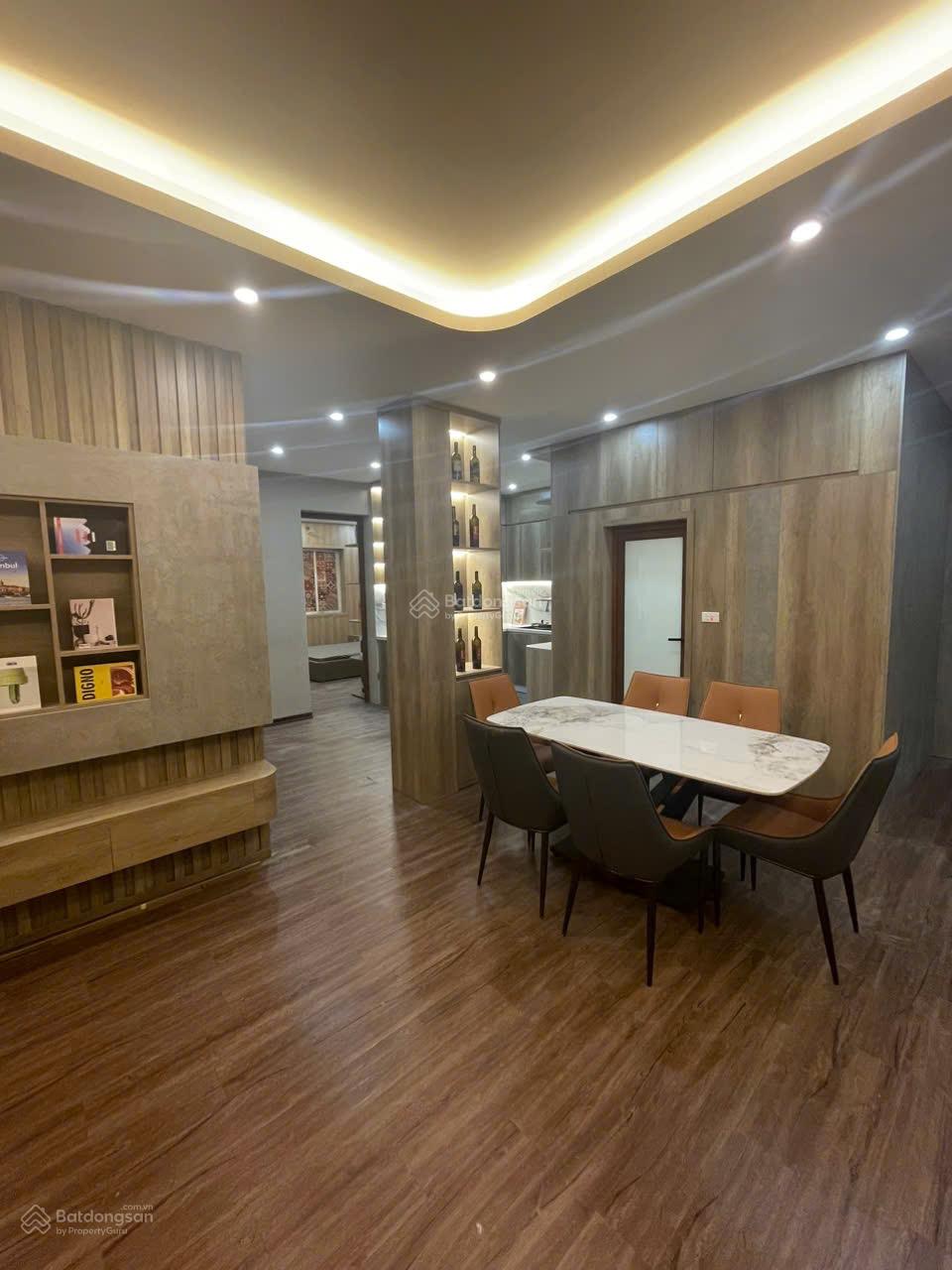 Bán gấp căn 3N 2VS 110m2 tại Xuân La, Tây Hồ, Hà Nội, giá 5,65 tỷ. Full đồ cao cấp, gần trường, chợ