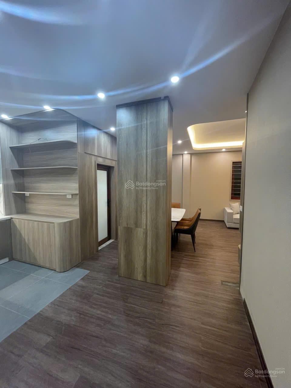 Bán gấp căn 3N 2VS 110m2 tại Xuân La, Tây Hồ, Hà Nội, giá 5,65 tỷ. Full đồ cao cấp, gần trường, chợ