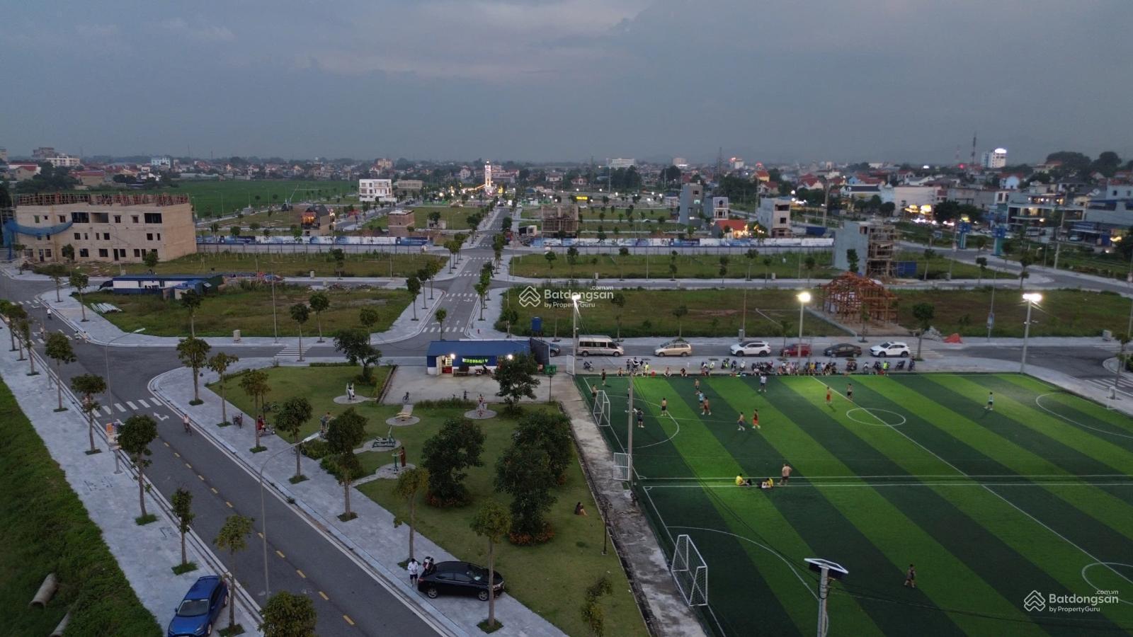 Chính chủ bán lô 100m2 mt 5m đường 15m ở LK12 Tấn Đức Central Park trục chính ra hồ điều hoà 2.5ha