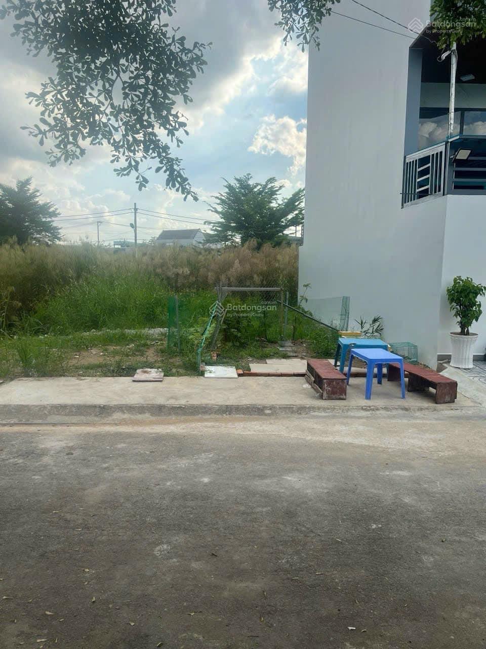 Bán đất khu dân cư chợ Bà Chồi Long Thới