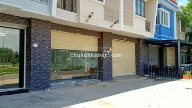 Cho thuê nhà phố Newland Oasis đường NA7 tiện vừa ở vừa làm văn phòng công ty. LH 0909 901 ***