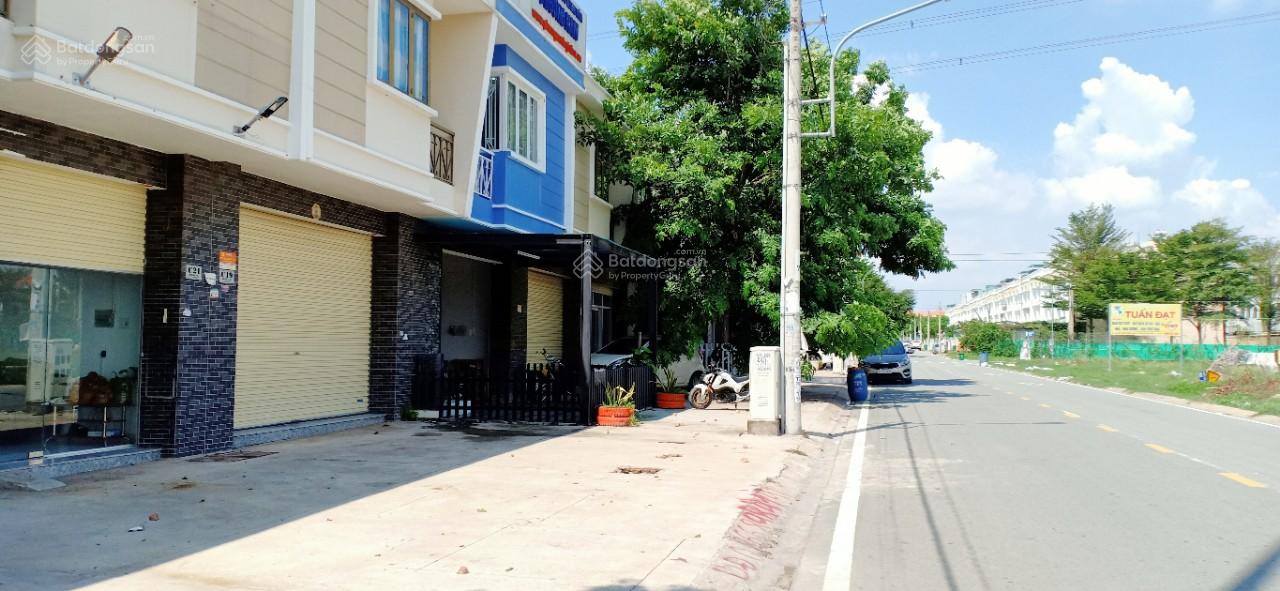 Cho thuê nhà phố Newland Oasis đường NA7 tiện vừa ở vừa làm văn phòng công ty. LH 0909 901 ***