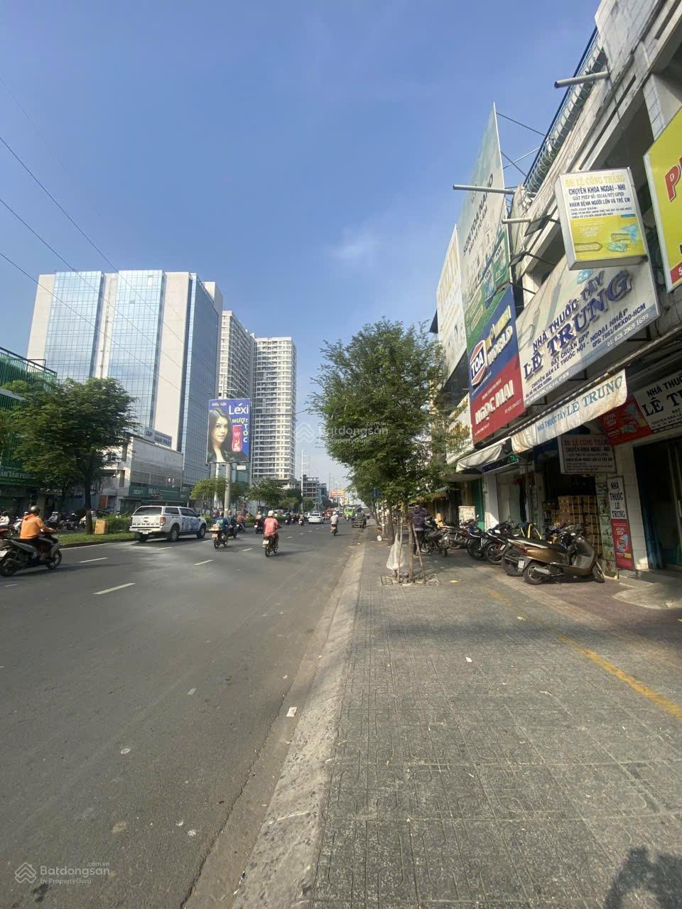 Cần tiền Bán gấp Biệt thự Quận 8, 140m2, 3 lầu, gara xe hơi chỉ 12,8 tỷ