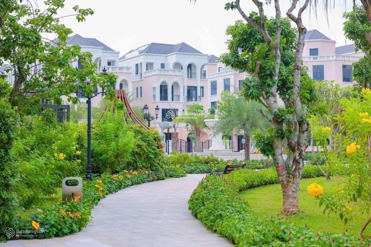 Cần tiền bán gấp xẻ khe 91m2 Vin2 hoàn thiện 2 tầng , sẵn dòng tiền cho thuê ,gần công viên bể bơi.