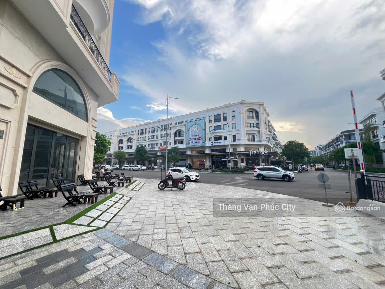 Hot đường 41 Vạn Phúc City 7x21m hầm 5 tầng, đường lớn 20m đối diện trường học, phố đi bộ Royal Hot đường 41 Vạn Phúc City 7x21m hầm 5 tầng, đường lớn 20m đối diện trường học, phố đi bộ Royal