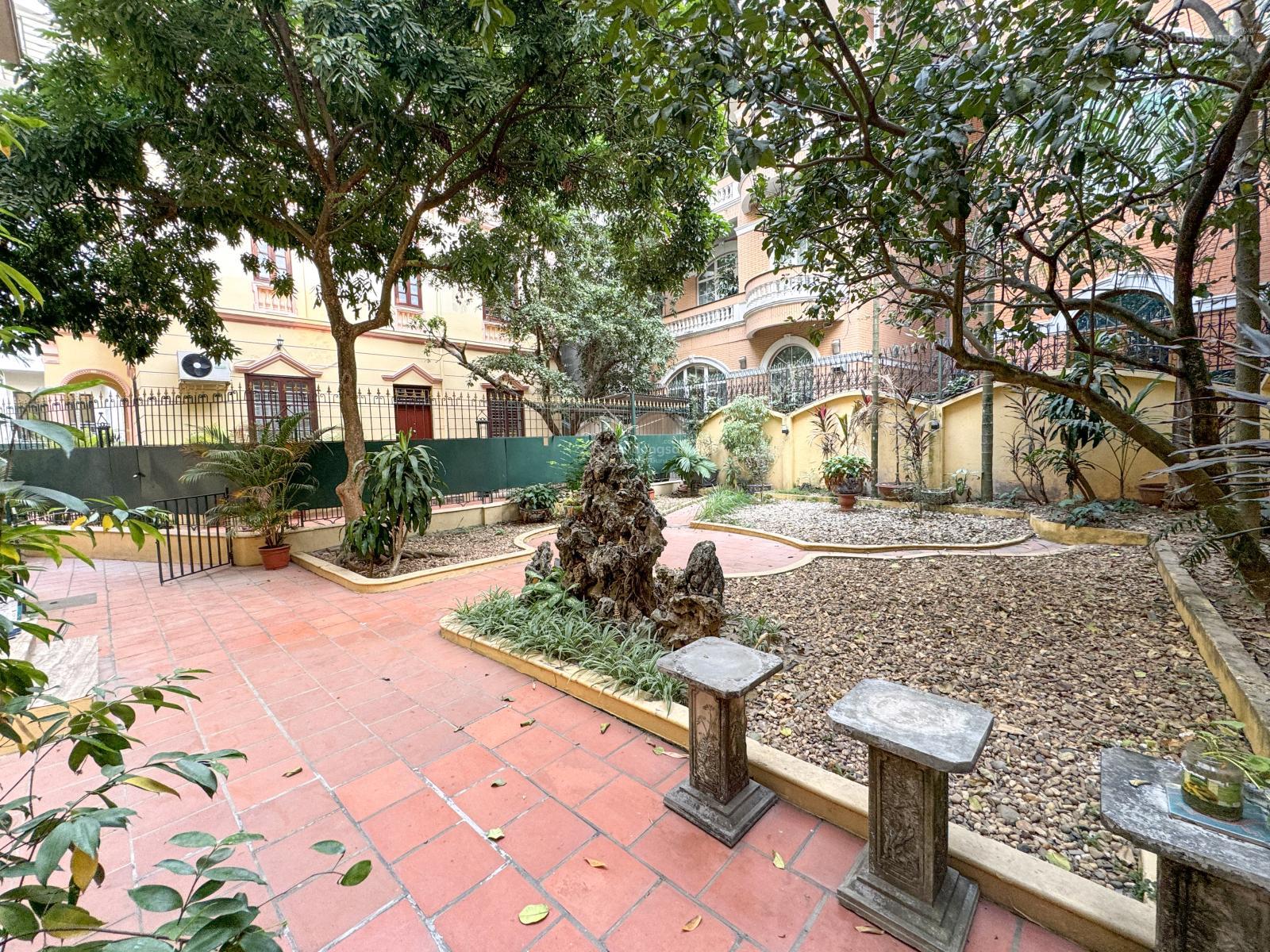 Cho thuê nhà riêng Tô Ngọc Vân, Quảng An, Tây Hồ, Hà Nội, 57 triệu, 200 m2 giá cực chất