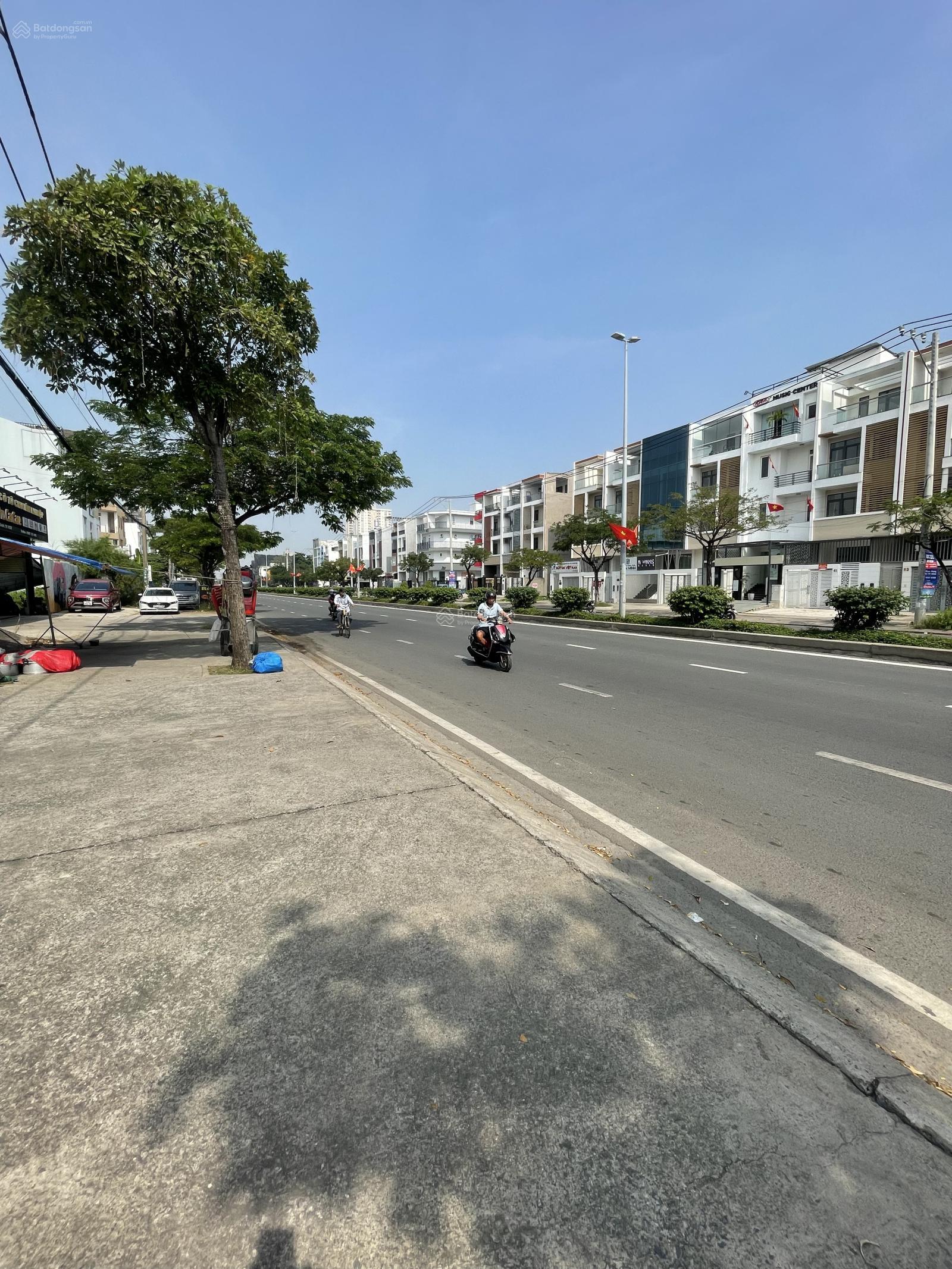 Bán đất mặt tiền Phạm Hùng nối dài khu dân cư Đại Phúc DT 110m2 giá 128 tr/m2. Vị trí siêu đẹp