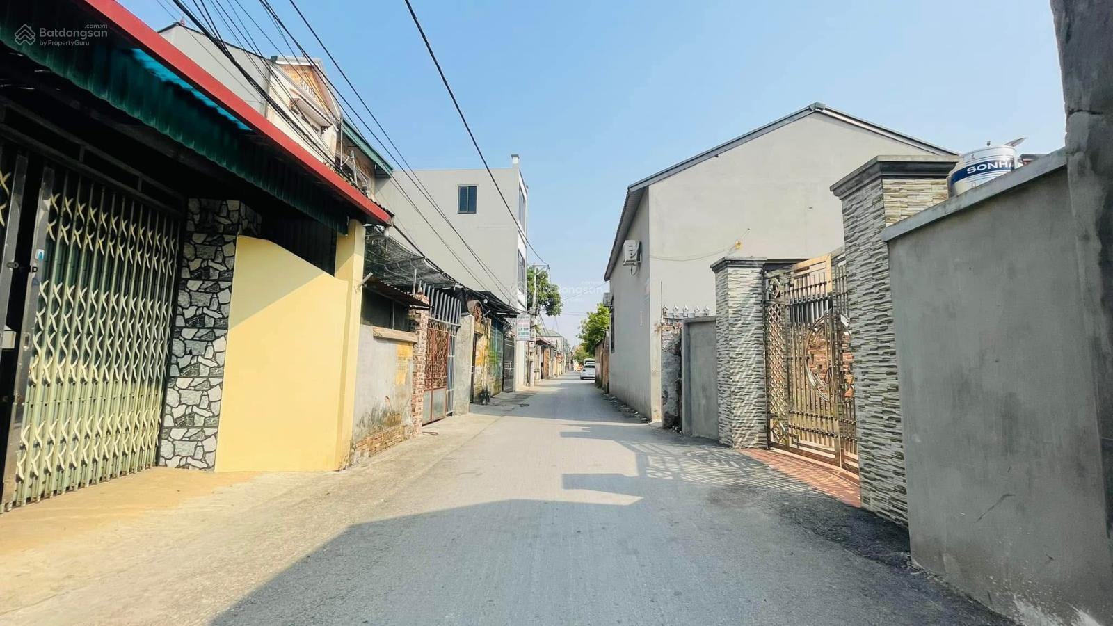 Chủ cần tiền bán đất mặt đường nhựa, trục chính ô tô tránh nhau, kinh doanh cực đỉnh Chủ cần tiền bán đất mặt đường nhựa, trục chính ô tô tránh nhau, kinh doanh cực đỉnh