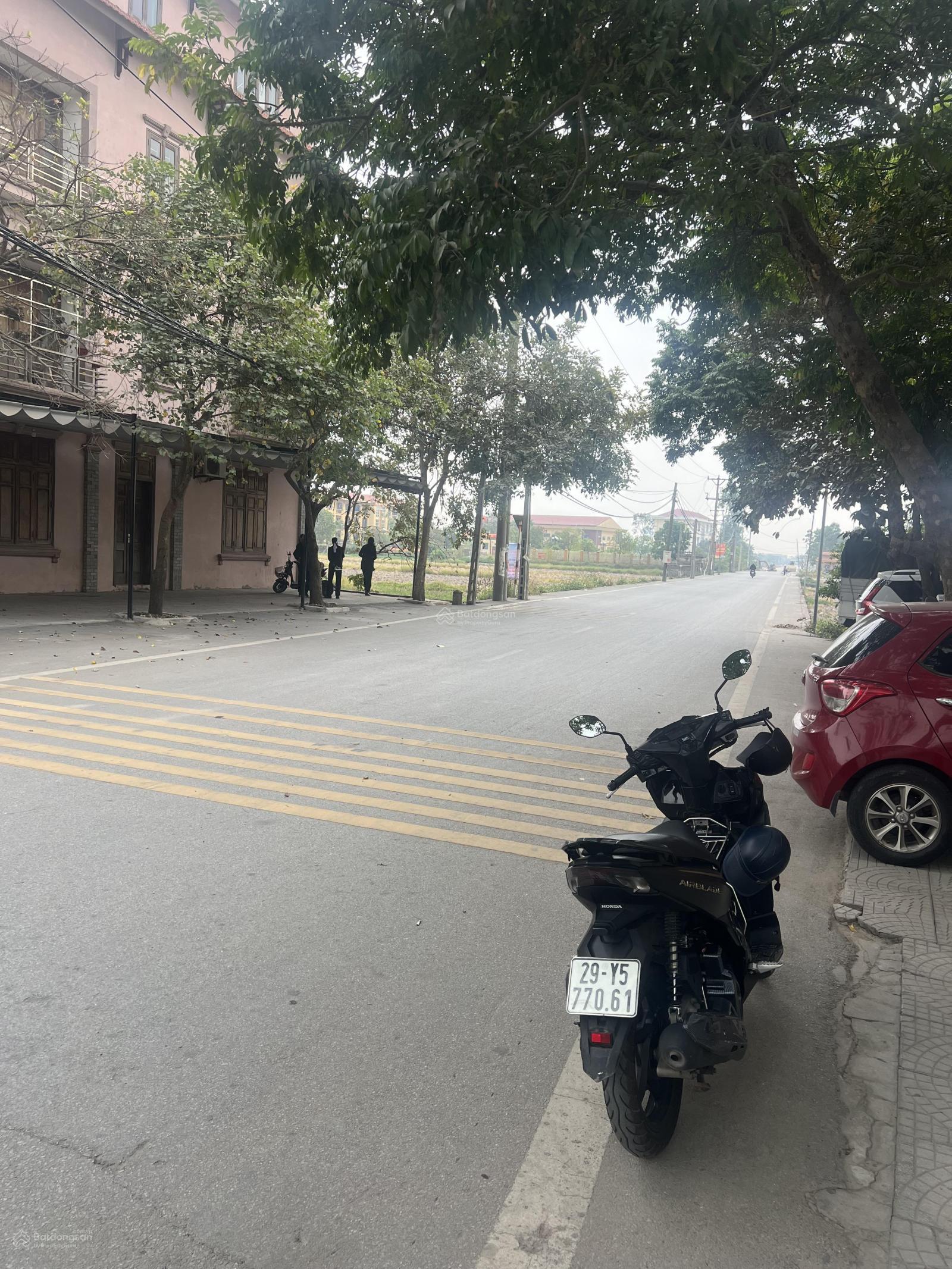 Chủ cần tiền bán đất mặt đường nhựa, trục chính ô tô tránh nhau, kinh doanh cực đỉnh Chủ cần tiền bán đất mặt đường nhựa, trục chính ô tô tránh nhau, kinh doanh cực đỉnh