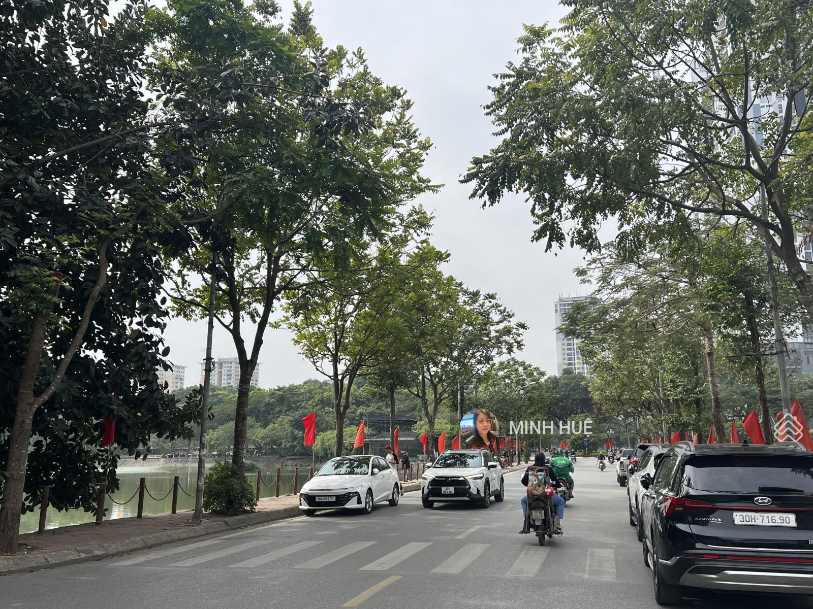 Biệt thự căn góc view hồ Văn Quán ở siêu vip, kinh doanh siêu đỉnh 230m2, mặt tiền 30m, giá 80 tỷ