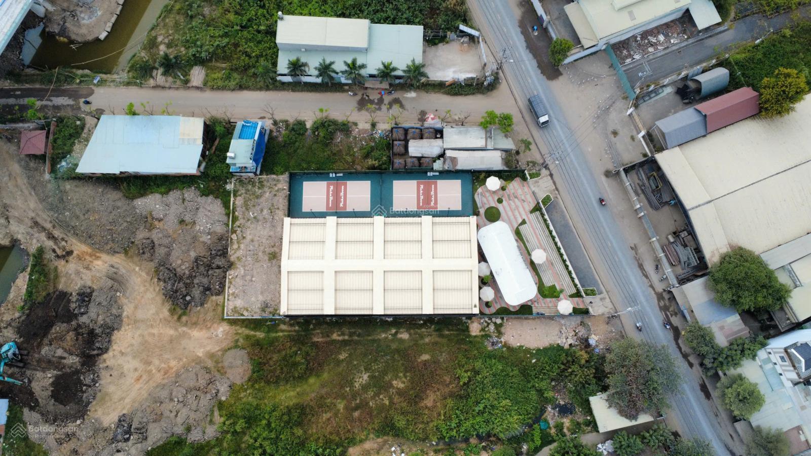 Hot! Góc 2MT Đường Nguyễn Xiển, liền kề Vinhomes Quận 9, DT: 21 x 82m. CN: 2300m2. Giá: 180 tỷ Hot! Góc 2MT Đường Nguyễn Xiển, liền kề Vinhomes Quận 9, DT: 21 x 82m. CN: 2300m2. Giá: 180 tỷ