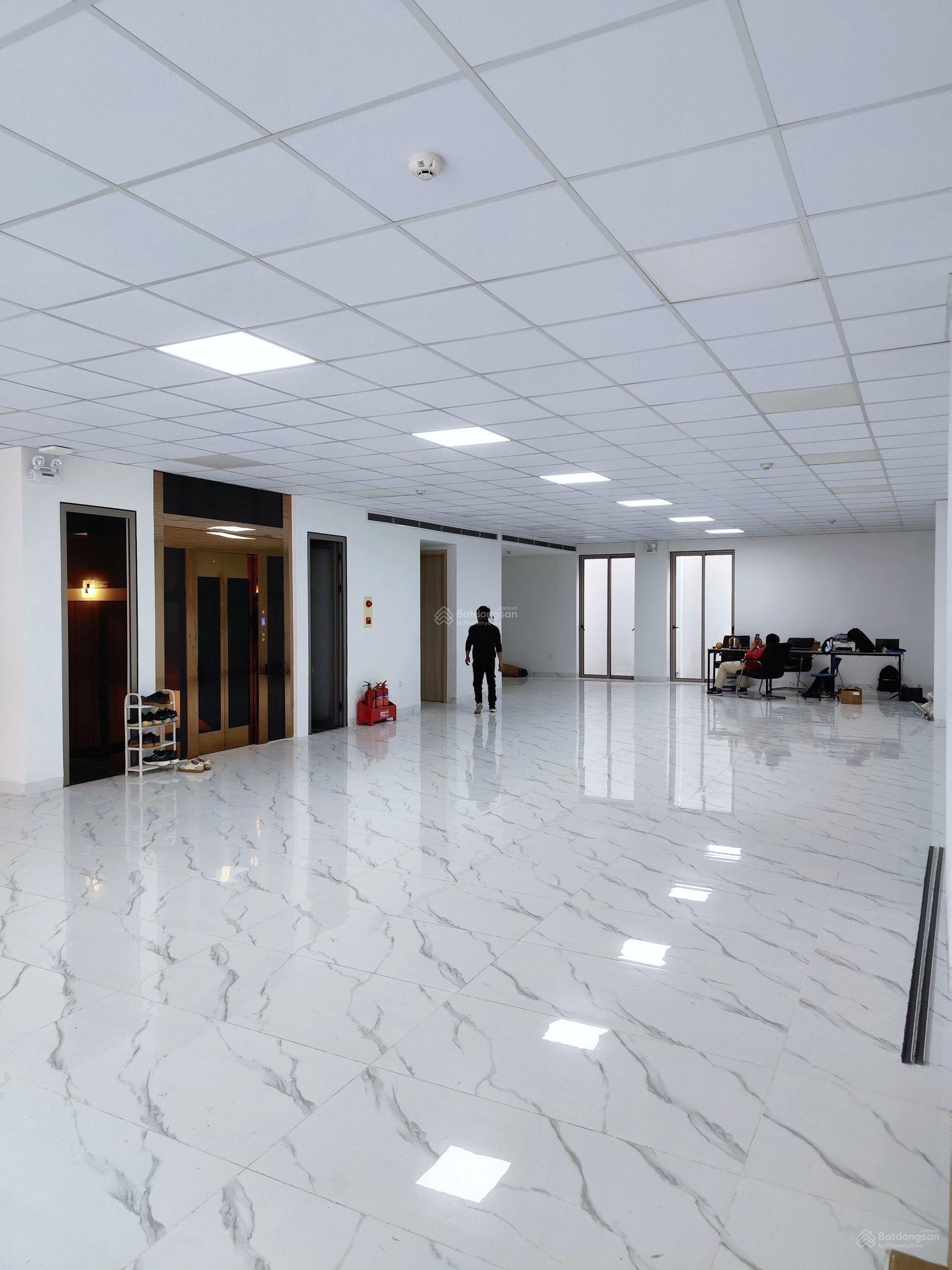 Cho thuê văn phòng 240m2 - 480m2 - giá thuê 30tr/sàn tại Văn Quán, Hà Đông, Hà Nội đã có PCCC Cho thuê văn phòng 240m2 - 480m2 - giá thuê 30tr/sàn tại Văn Quán, Hà Đông, Hà Nội đã có PCCC