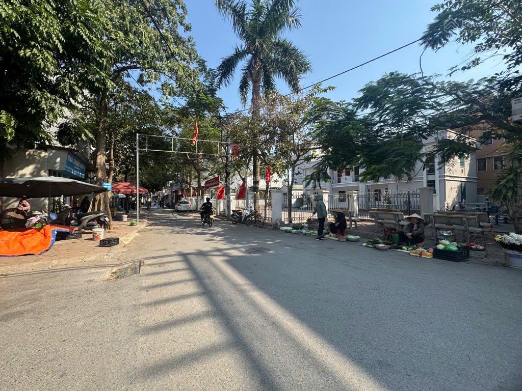 Chủ cần bán Phúc Lợi, Long Biên DT 69m2 - 5 tầng, ngõ nông, lô góc, sân để xe