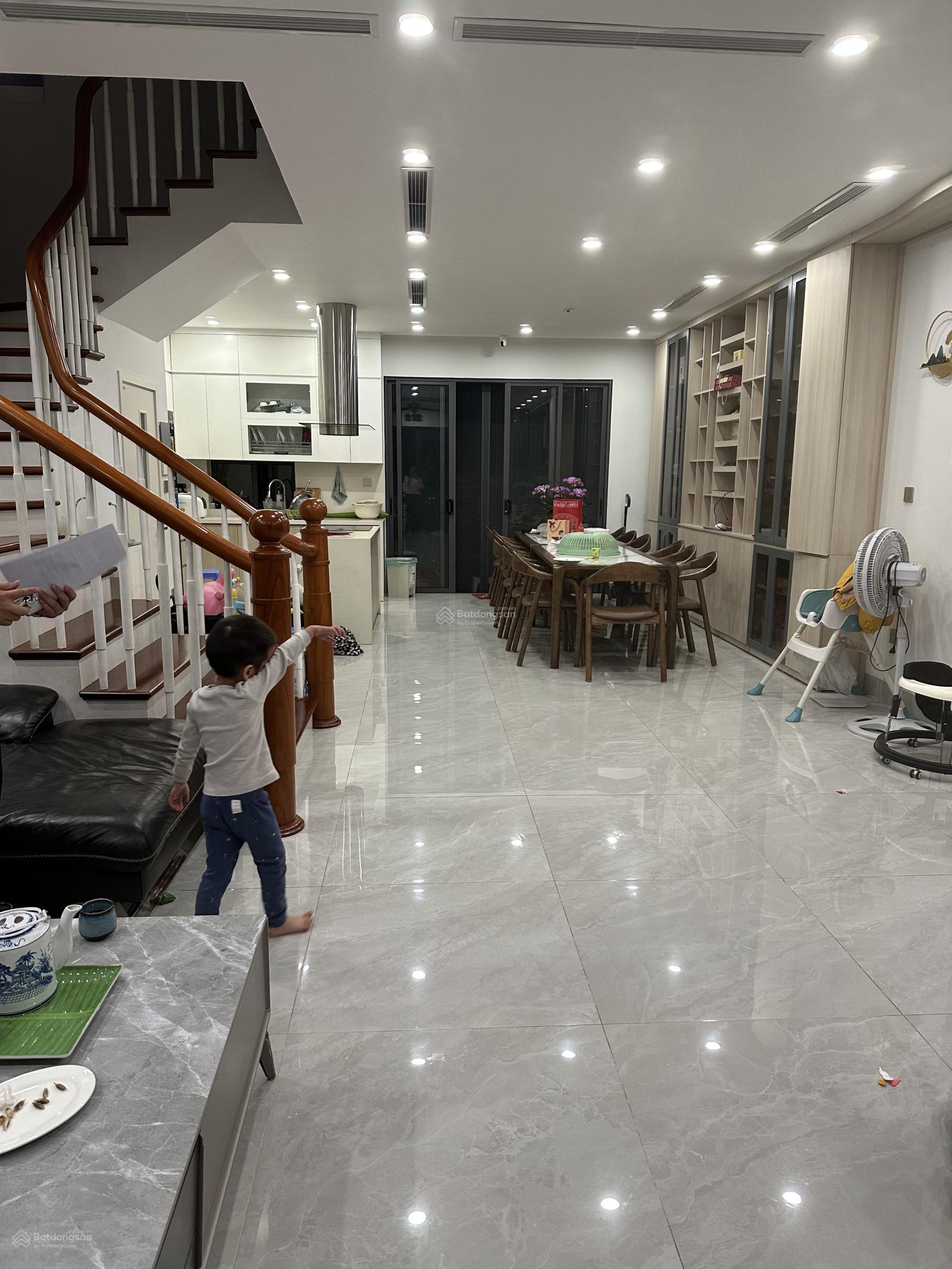 Cần bán gấp liền kề tiêu chuẩn ST5 Gamuda, 90m2, full nội thất, giá 27,7 tỷ