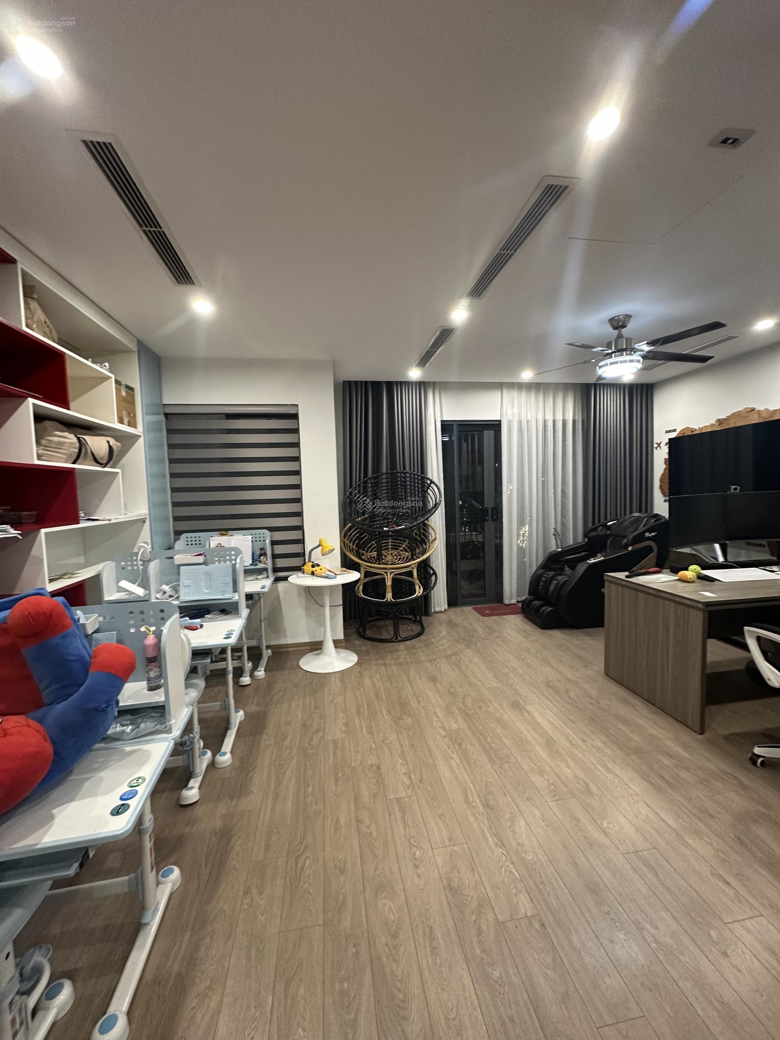 Cần bán gấp liền kề tiêu chuẩn ST5 Gamuda, 90m2, full nội thất, giá 27,7 tỷ