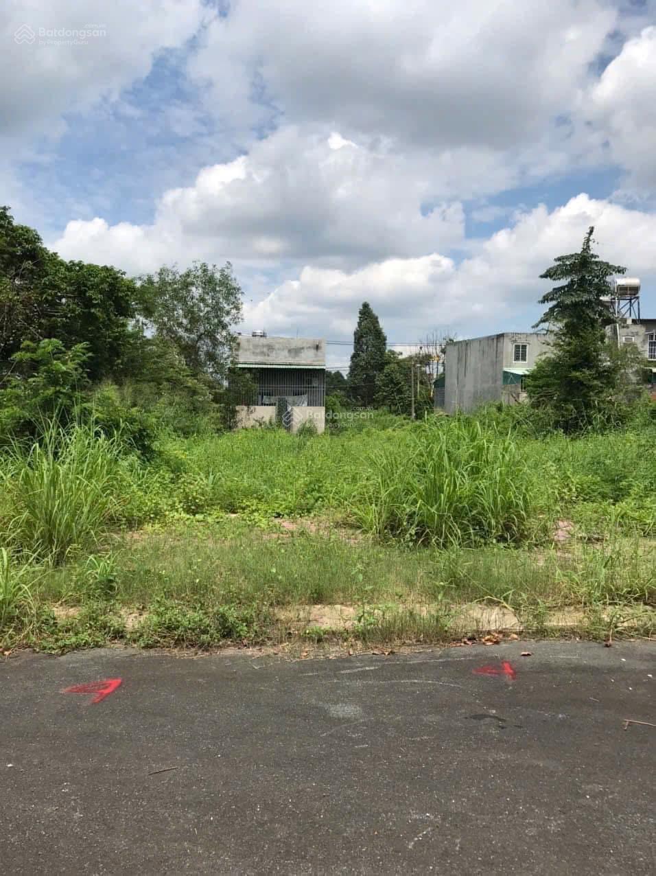 Chính chủ bán đất TDC Lai Hưng - Cầu Đôi. Ngay ngã 3 Bến Tượng. DT:125m2(5x25) tc100%. Giá: 1,1 tỷ Chính chủ bán đất TDC Lai Hưng - Cầu Đôi. Ngay ngã 3 Bến Tượng. DT:125m2(5x25) tc100%. Giá: 1,1 tỷ