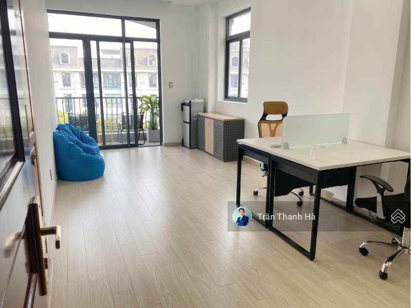Cho thuê Văn phòng 35m2, nội thất đầy đủ, view công viên giá chỉ 7,5 triệu/tháng ở Vạn Phúc City
