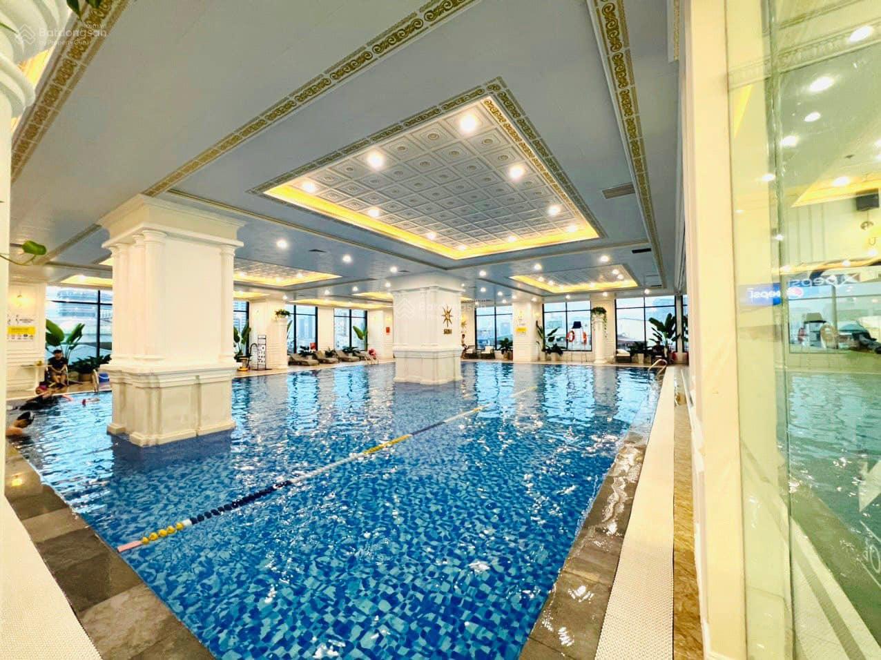 Bán căn hộ cao cấp Hateco Laroma 94 m2, 2 PN + 1, ban công hướng Nam, full nội thất, giá 12 tỷ