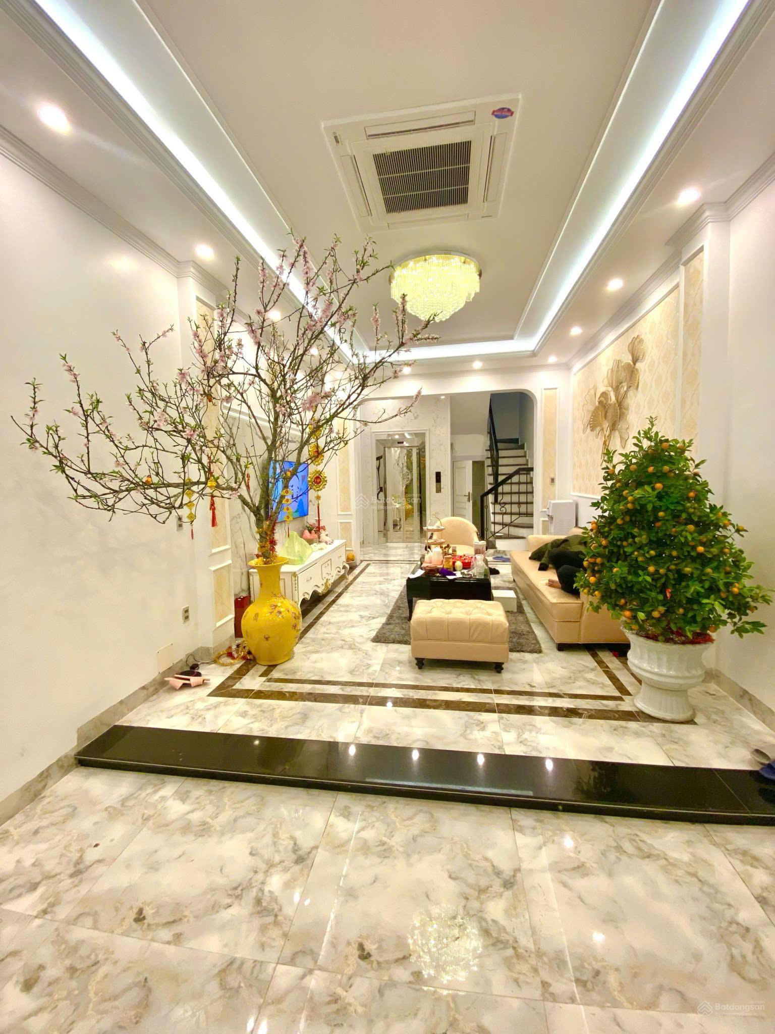 Bán nhà đẹp mặt đường Bạch Đằng (đối diện Vin Imperia) 46m2 - MT 4m - 5,5 tầng - thang máy