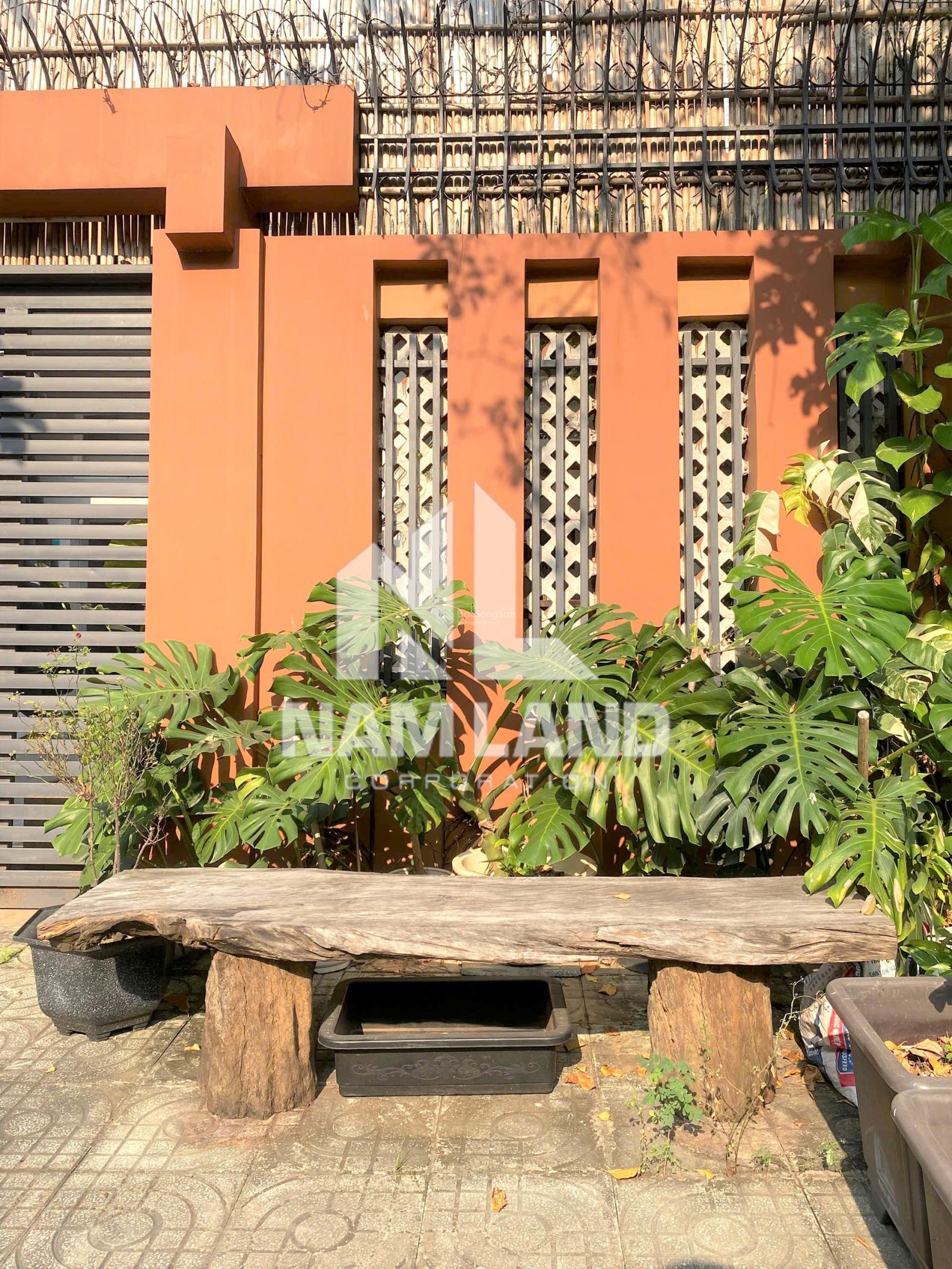 Villa phường Thảo Điền chỉ còn 40tr 450m2 4PN có sân vườn - Style cổ điển