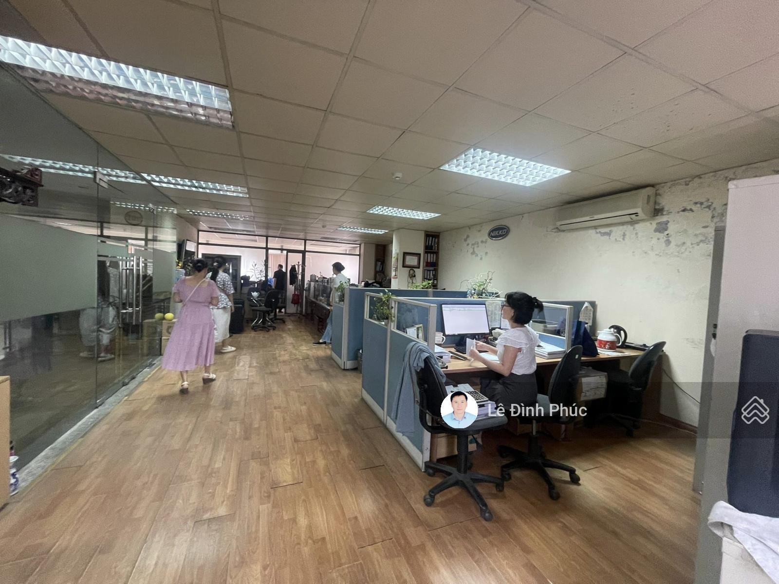 Nhà phố Kim Đồng, 110m2 x 5T, MT 5m, 3 - 4 ô tô tránh, văn phòng + KD sầm uất, 24 tỷ Nhà phố Kim Đồng, 110m2 x 5T, MT 5m, 3 - 4 ô tô tránh, văn phòng + KD sầm uất, 24 tỷ