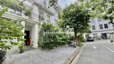 Bán BT 200 m2 đẹp nhất KĐT The Manor Central Park giá 68 tỷ, SĐCC, LH xem nhà 0967 583 ***