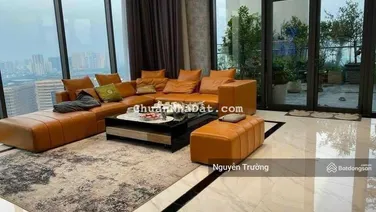 Chính chủ bán penthouse duplex 235m2, 5PN 3VS, full đồ đẹp, chung cư Starlake Tây Hồ. Giá 37.9 tỷ