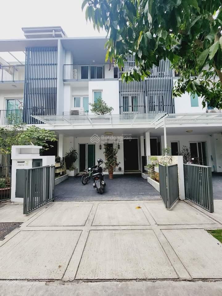 Gia đình cần bán bán biệt thự ParkCity Hà Nội, 120m2, mặt tiền 6m, giá hợp lý Gia đình cần bán bán biệt thự ParkCity Hà Nội, 120m2, mặt tiền 6m, giá hợp lý