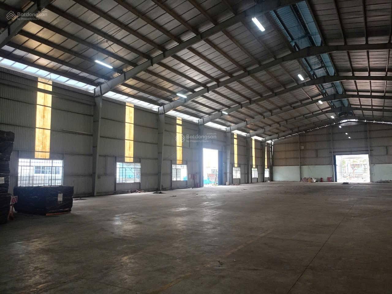 Cho thuê xưởng 3200m2, 330tr KCN Dĩ An 0907 838 ***