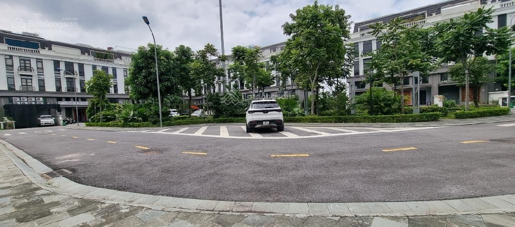 Bán biệt thự lô góc Eastern Park 2 - đẳng cấp thăng hoa - đẹp không tỳ vết - view trọn vườn hoa