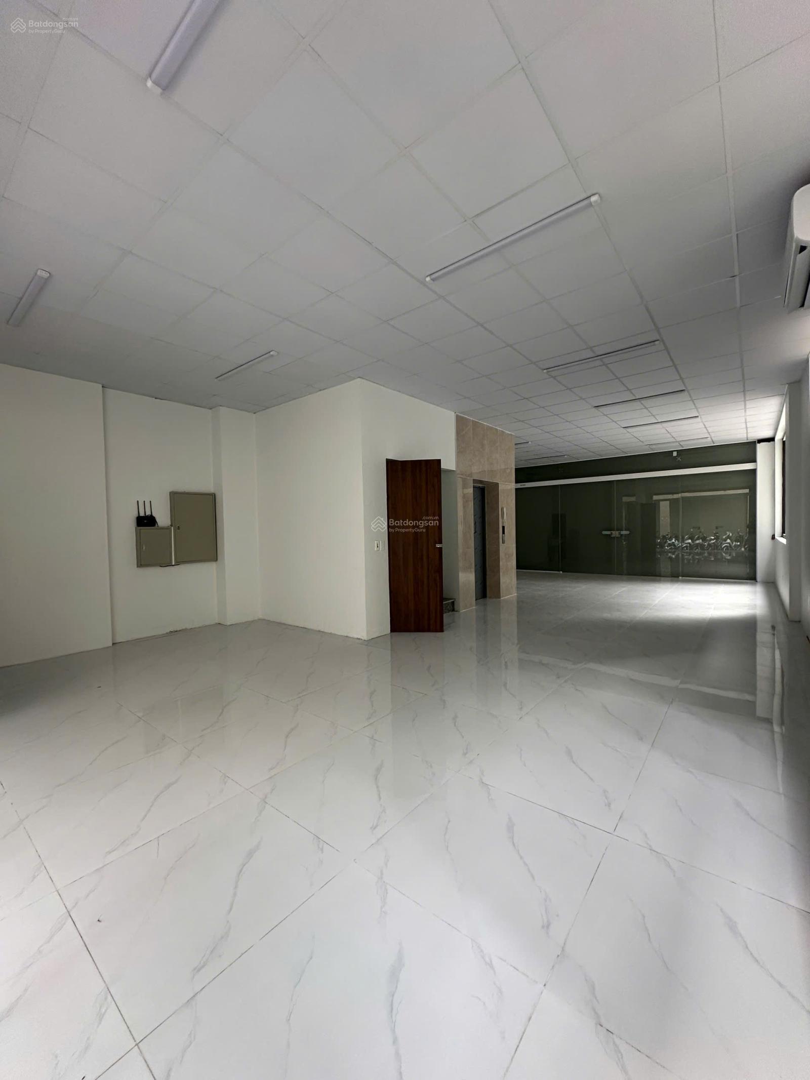 Cho thuê sàn văn phòng 100m2 tại Him Lam Vạn Phúc, đã ngăn 2 phòng, văn phòng mới đẹp Cho thuê sàn văn phòng 100m2 tại Him Lam Vạn Phúc, đã ngăn 2 phòng, văn phòng mới đẹp