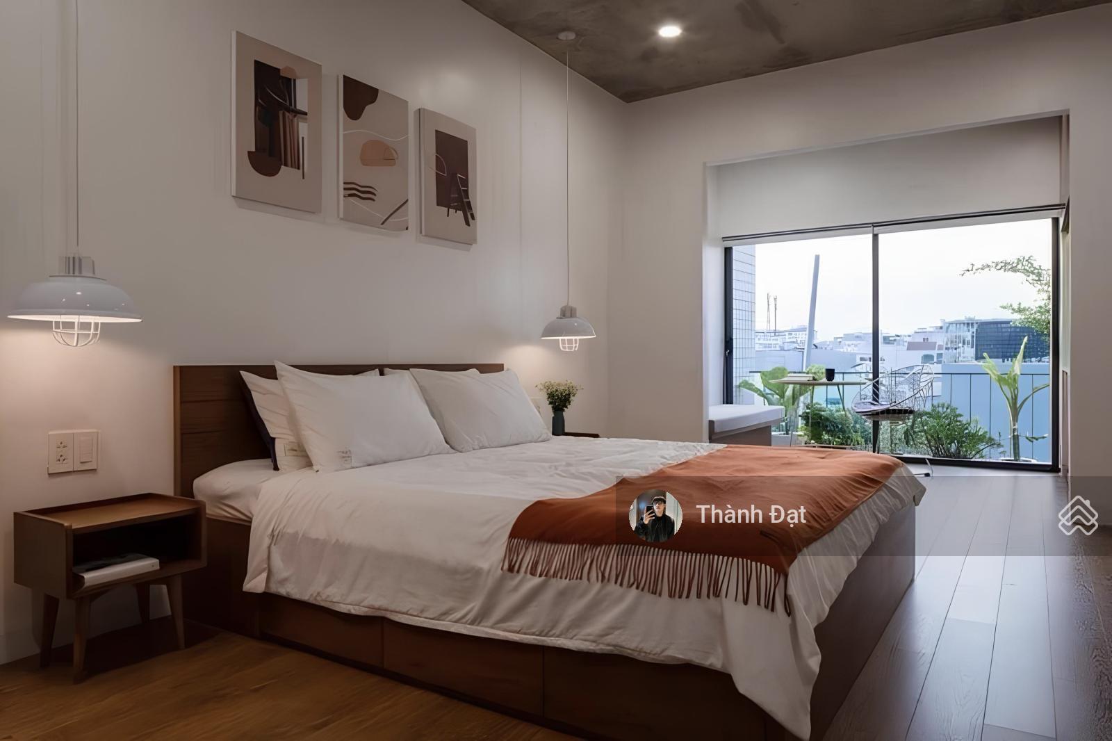 Căn hộ studio tách bếp có ban công cửa sổ thoáng, diện tích 40m2 - full nội thất, gần Cầu Thủ Thiêm