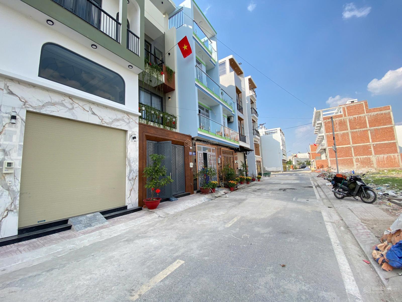 Đất thổ cư 4,5x15m, 4x18m sổ hồng riêng.Đường 20m Dự án siêu đẹp,Hạ tầng hoàn thiện,Rẻ nhất khu vực