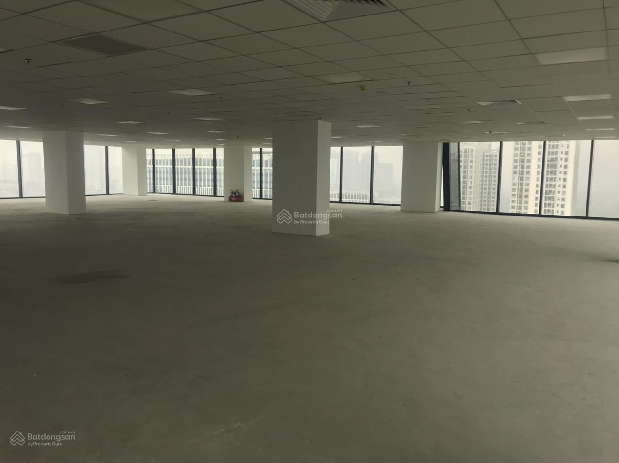 BQL tòa Elcom 15 Duy Tân cho thuê văn phòng diện tích 100,200,500,1000,2000m2. Giá 14$ gồm dịch vụ