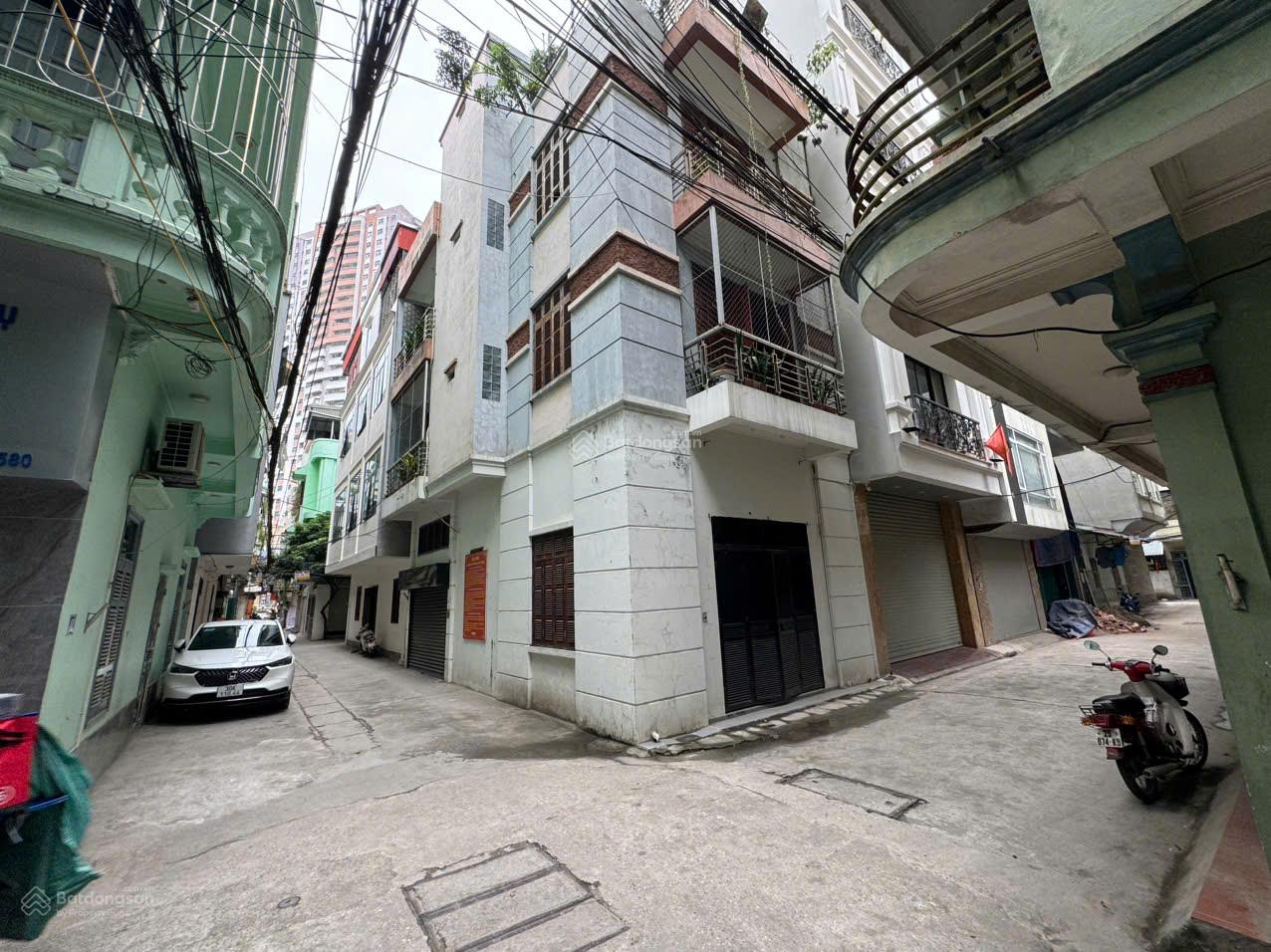 Bán nhà cấp 4 tại Tân Mai, Hoàng Mai. DT 43,3m2 - MT 5,8m nở hậu, mặt ngõ 2 oto tránh nhau