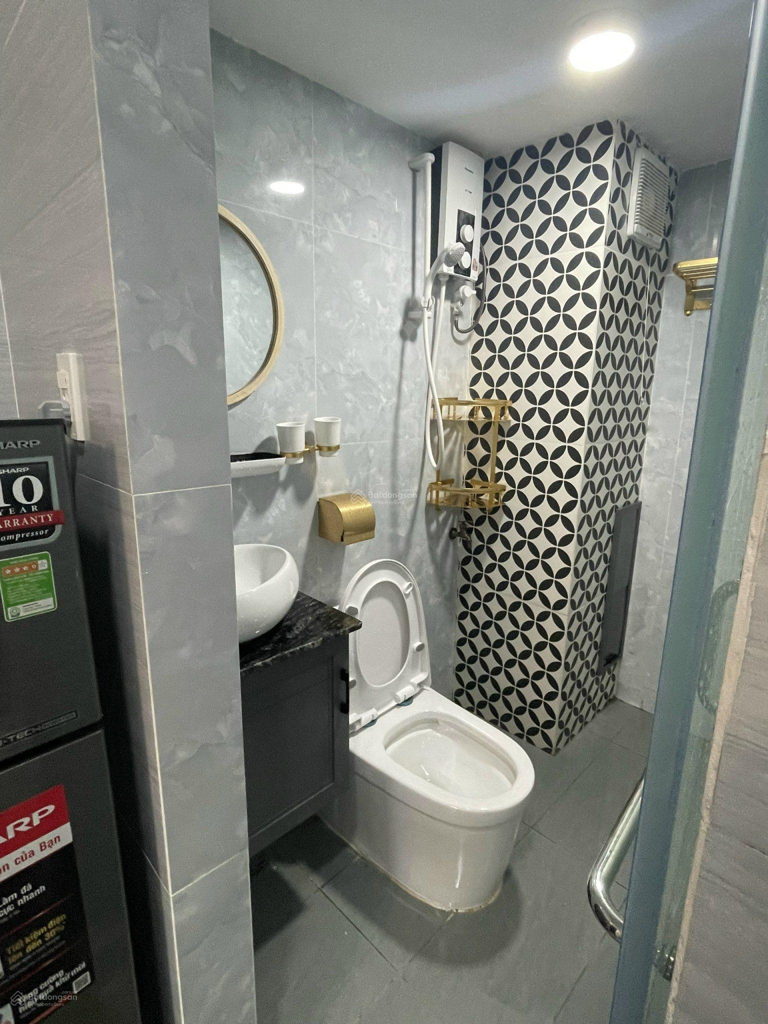 Cho thuê phòng FULL NỘI THẤT 35M2 HẦM XE - THANG MÁY đường TRẦN HƯNG ĐẠO ngay BÙI VIỆN