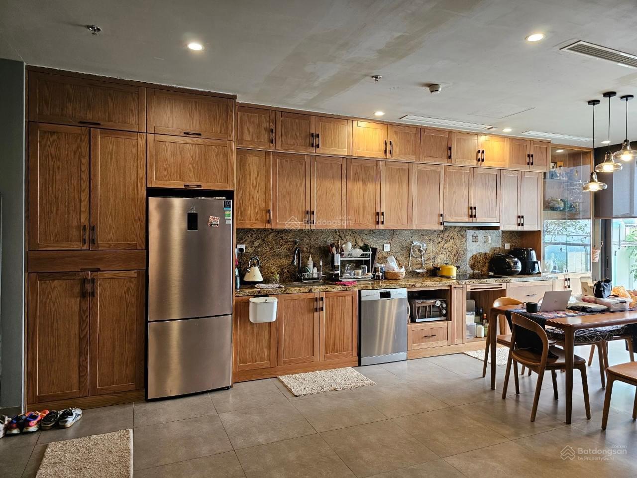 Bán gấp căn hộ 3PN2WC tòa S5 Vinhomes Symphony, DT 138m2 tầng cao View Vincom và bể bơi ngoài trời