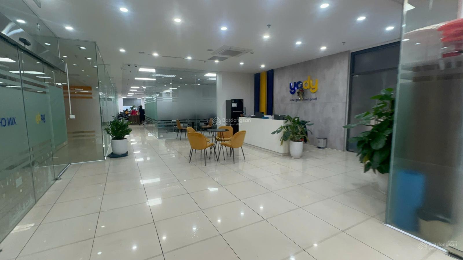 BQL cho thuê VP 90 Nguyễn Tuân, Thanh Xuân 100m, 250m, 340m... 700m2 đầy đủ nội thất, vào được luôn