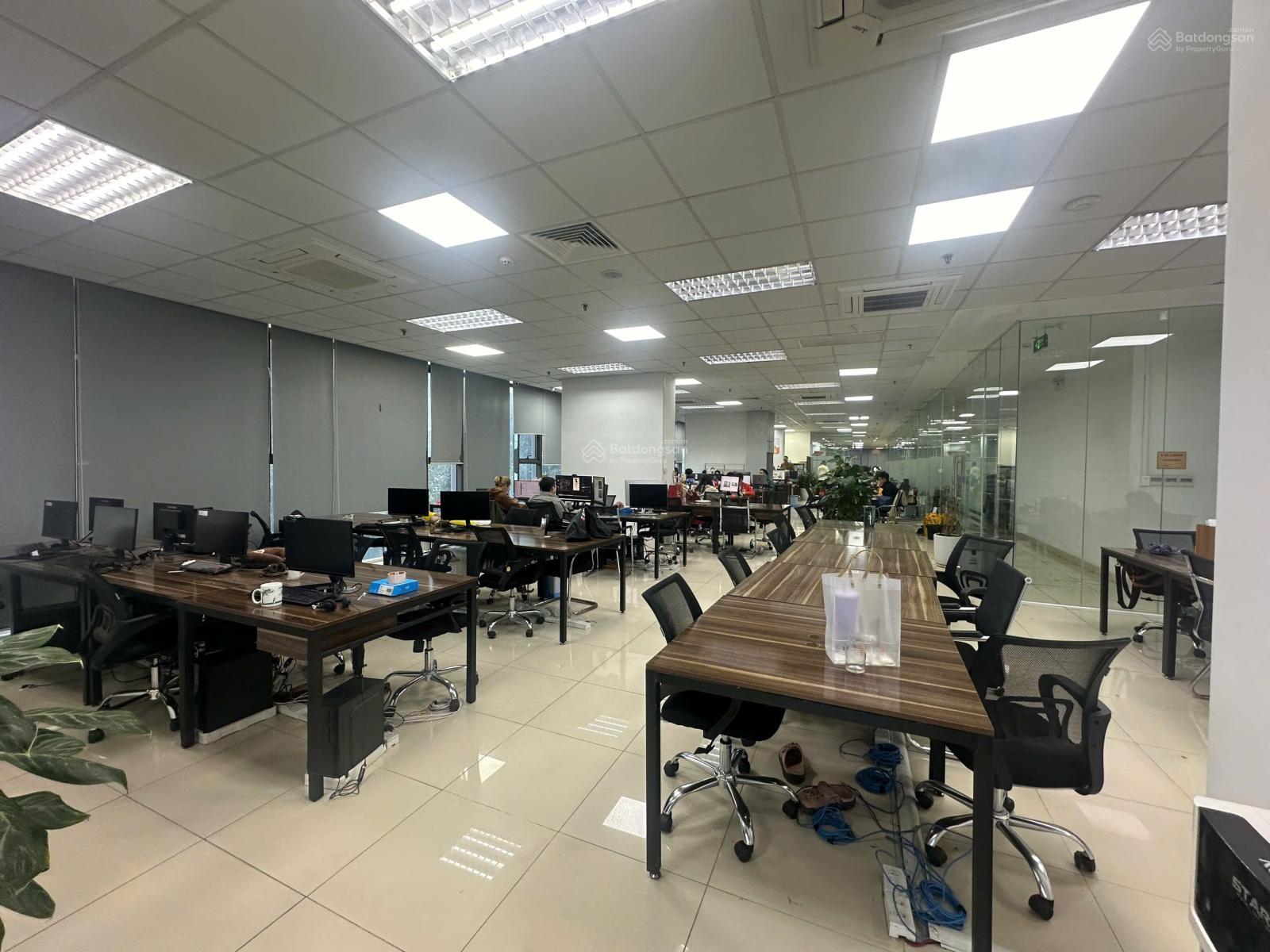 BQL cho thuê VP 90 Nguyễn Tuân, Thanh Xuân 100m, 250m, 340m... 700m2 đầy đủ nội thất, vào được luôn