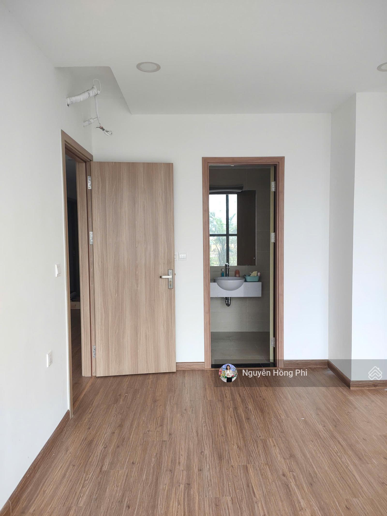Cần bán căn hộ 77m2 view hồ Sài Đồng giá 6,5 tỷ bao thuế phí hàng xóm Vinhomes Riverside 0947 437 *** Cần bán căn hộ 77m2 view hồ Sài Đồng giá 6,5 tỷ bao thuế phí hàng xóm Vinhomes Riverside 0947 437 ***