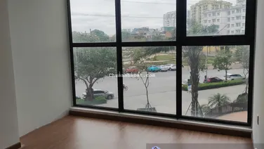 Cần bán căn hộ 77m2 view hồ Sài Đồng giá 6,5 tỷ bao thuế phí hàng xóm Vinhomes Riverside 0947 437 ***