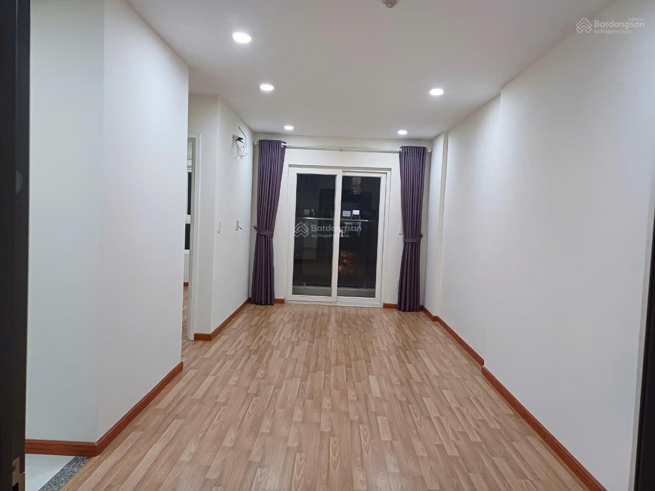 Cho thuê CH Diamond Riverside căn 2 phòng ngủ, 2WC nhà trống 8 triệu/tháng có sẵn dọn vào ngay được